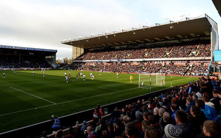 激烈对峙 激烈对峙